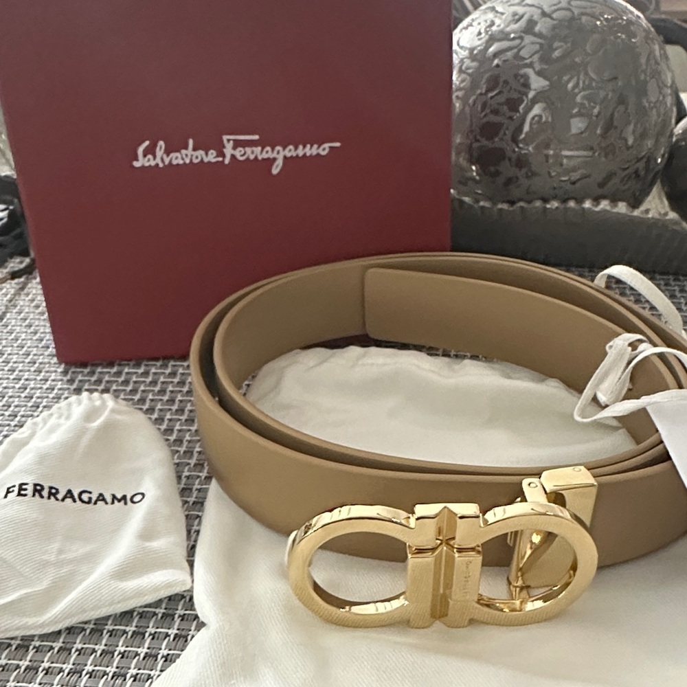 Salvatore Ferragamo Gancini Camel Calf leather Belt with Gold Buckle size 100